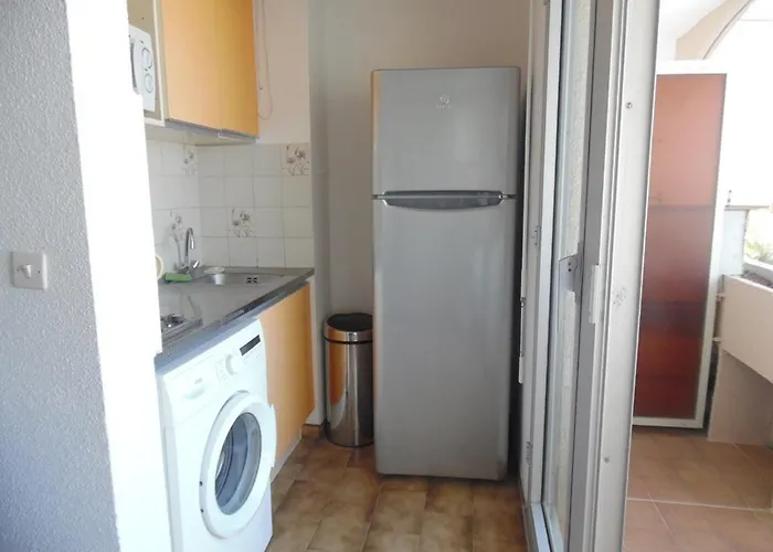 Confortable 2 Pieces A Canet-plage Avec Loggias Et Parking - Fr-1-696-100 * Canet-en-Roussillon